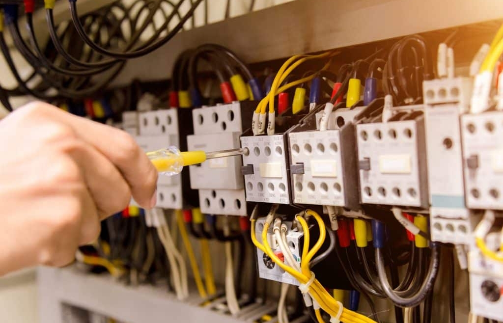 Naprawy Elektryczne